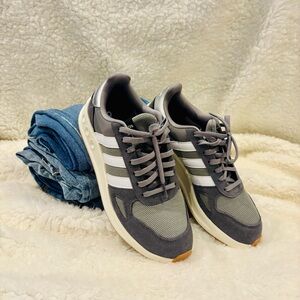 Adidas Run 84 Men's Gray and White Sneakers